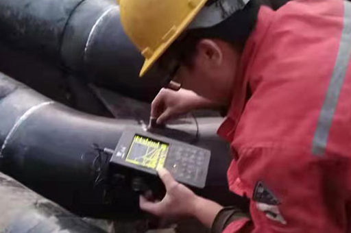 <a href=http://www.wxzddq.com/e/tags/htag.php?tag=jinan target=_blank class=infotextkey>濟(jì)南</a>不銹鋼壓縮空氣管道安裝現(xiàn)場(chǎng)